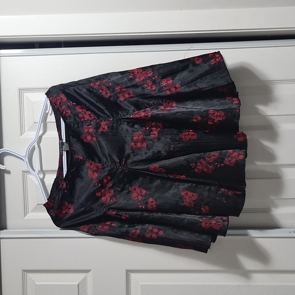 rampage black floral flower pleated midi skirt